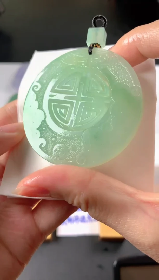 未镶嵌定制翡翠春**开毛货抛光