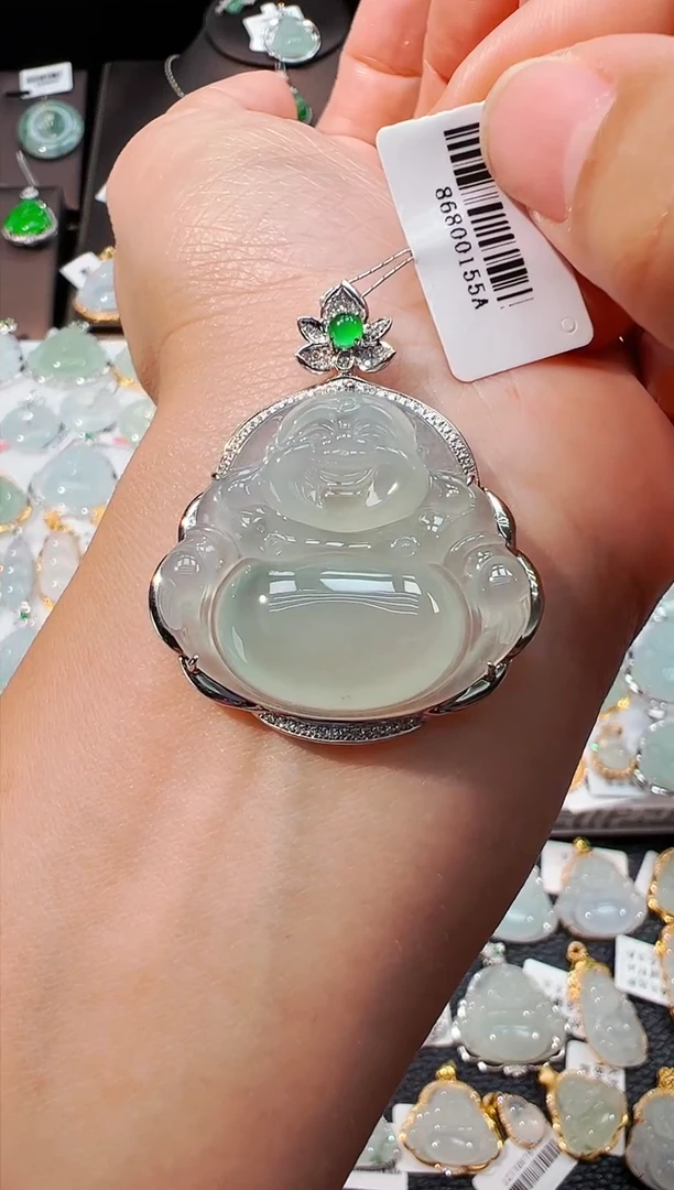 项链18K金镶嵌翡翠佛公吊坠