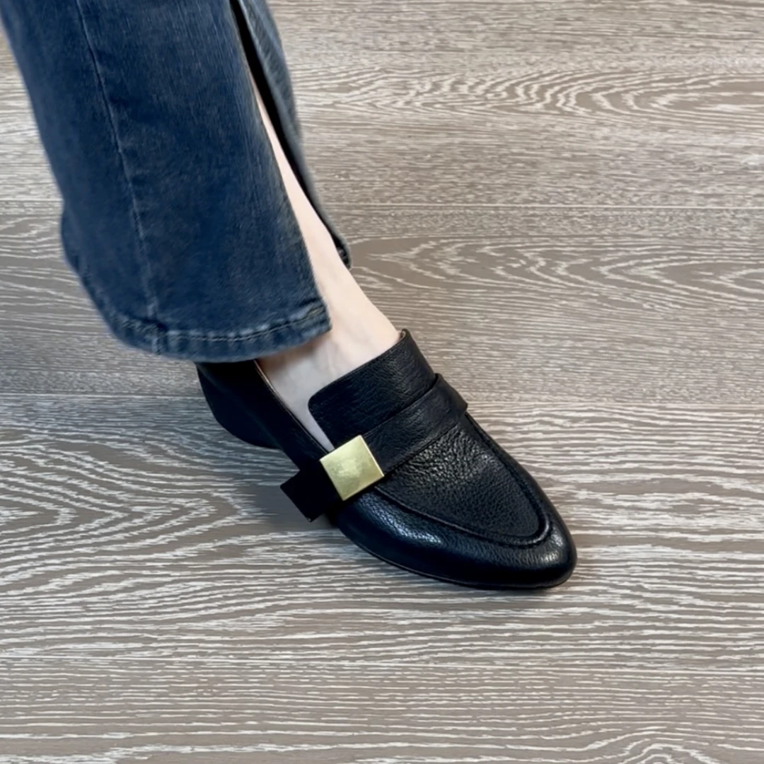 4.5CM头层羊皮粗跟金属装饰白色一脚蹬简约跟鞋单鞋学院风女鞋