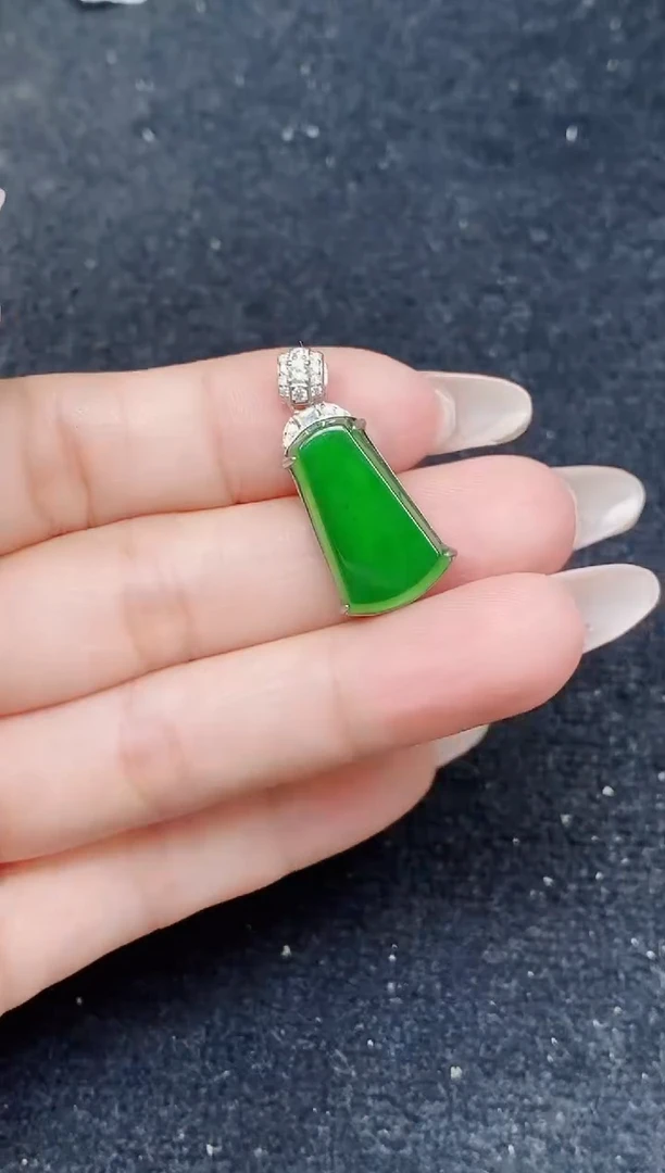 颈饰未镶嵌翡翠天然A货翡翠 保A保真