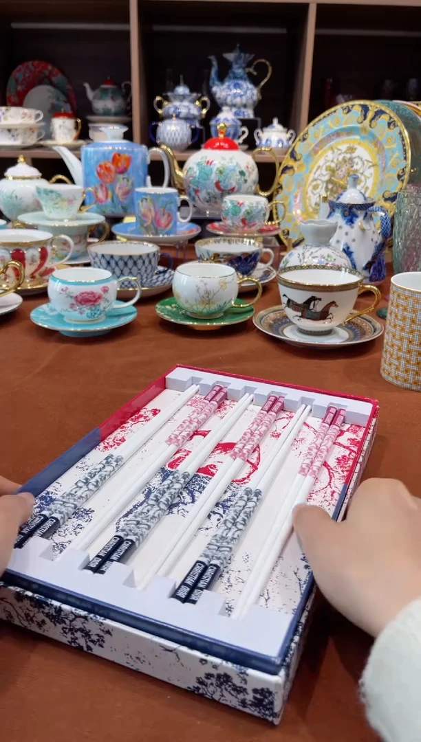 【闪购商品】瓷片茹伊筷子······