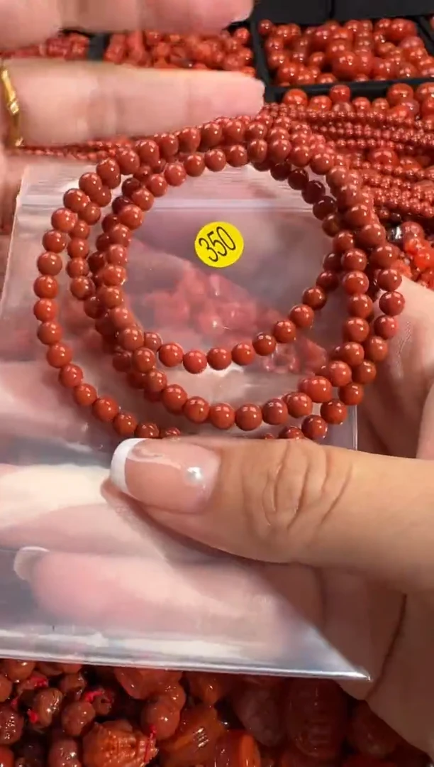 颈饰未镶嵌南红玛瑙1