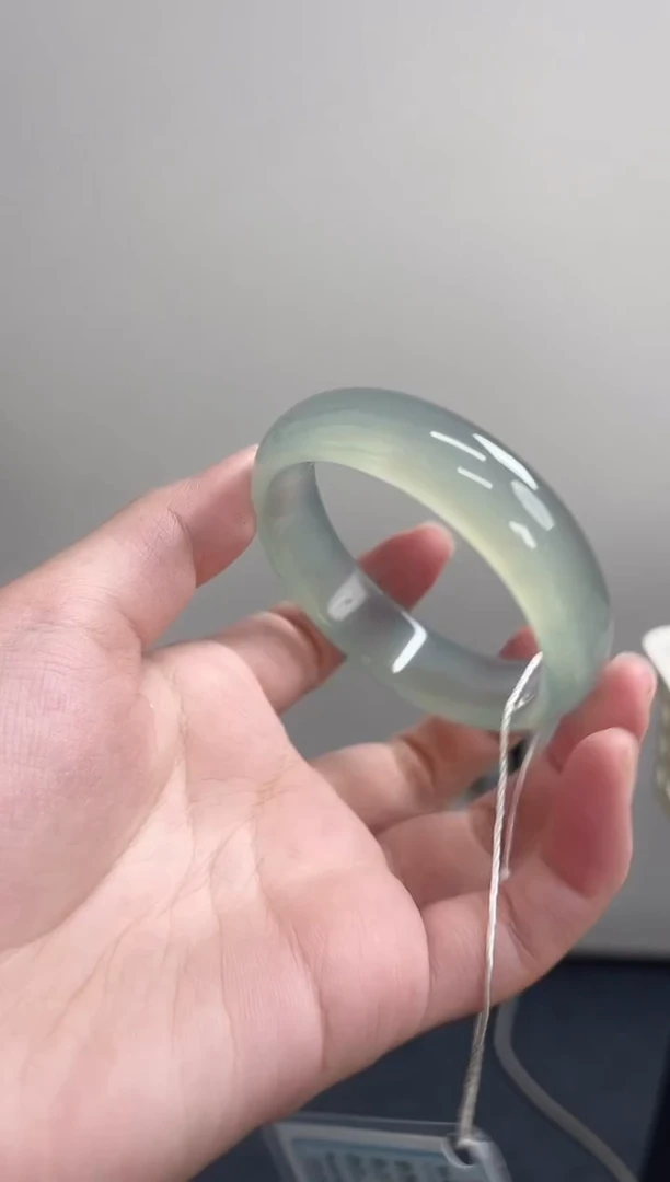 手镯玛瑙/玉髓未镶嵌53-54宽胎