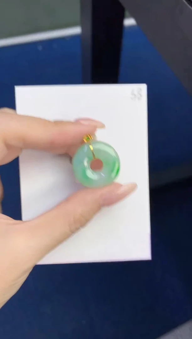 颈饰18K金镶嵌翡翠天然缅甸A货翡翠