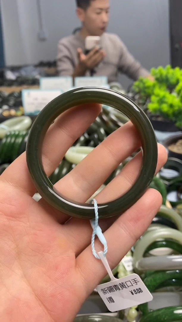 未镶嵌手镯和田玉53.5