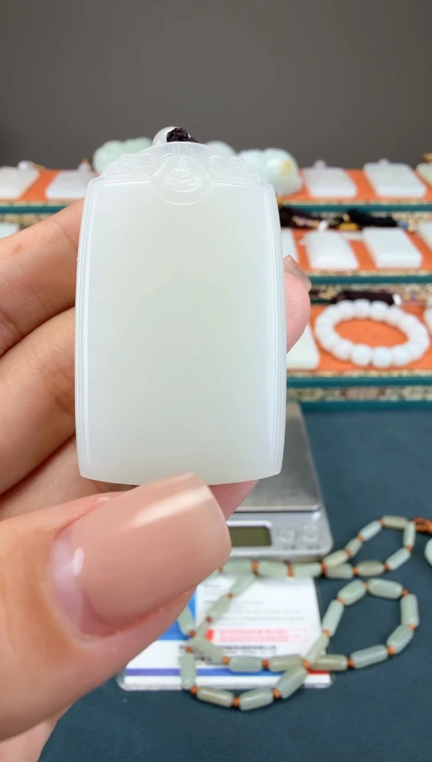 颈饰未镶嵌和田玉1