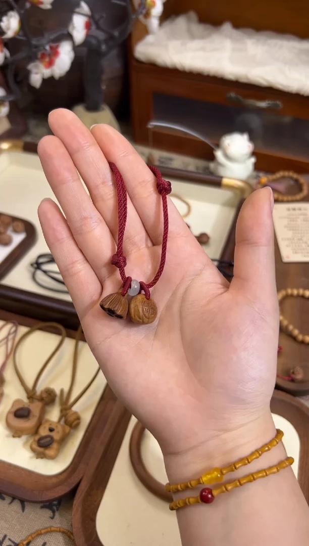 手串桃核【桃缘行】红绳「福气莲莲」桃木桃核辟、挡、驱、护 红绳可调节