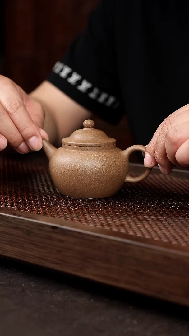 茶壶紫砂芝麻绿笠帽