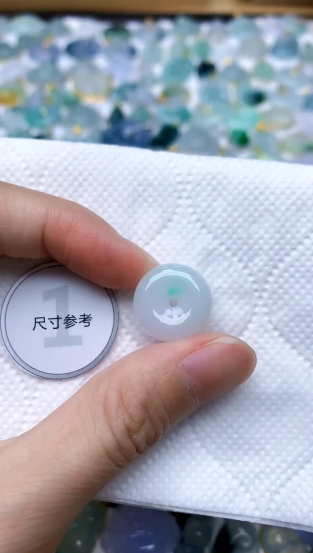 颈饰未镶嵌翡翠天然A货翡翠