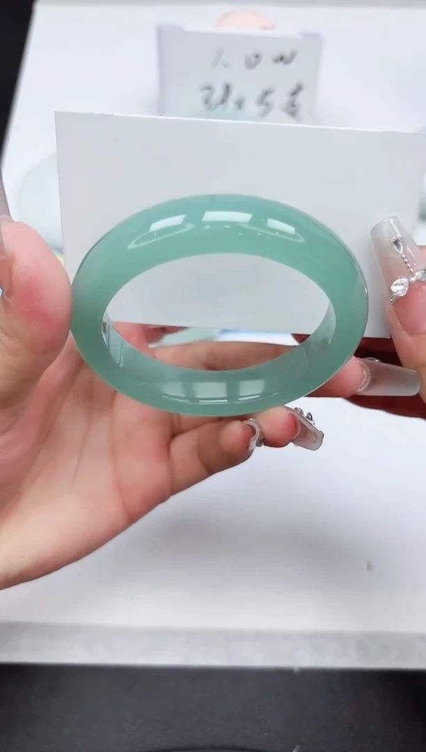 石英质玉手镯未镶嵌122-56.7