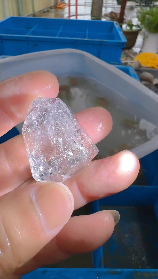 未镶嵌珠宝半成品水晶牙**压牙牙，水晶