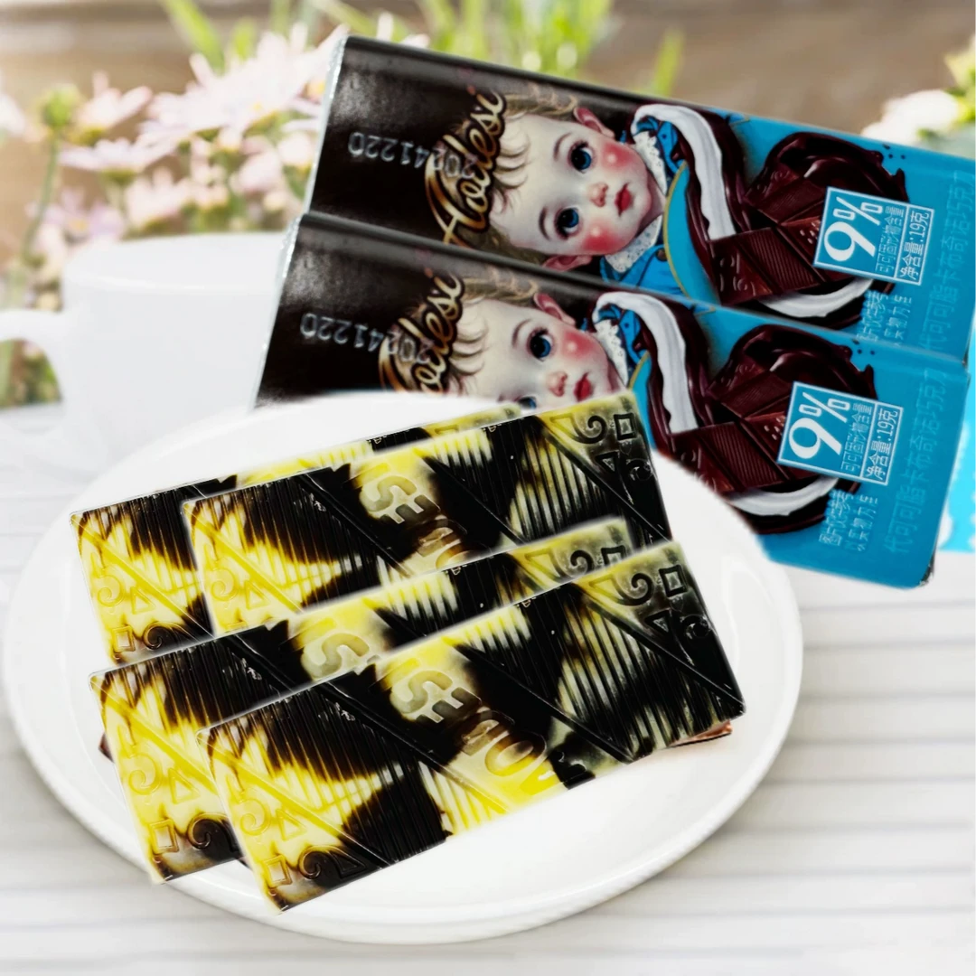 新疆贝姐代可可脂草莓味/黑巧克力/卡布奇诺/牛奶巧克力味380g/盒