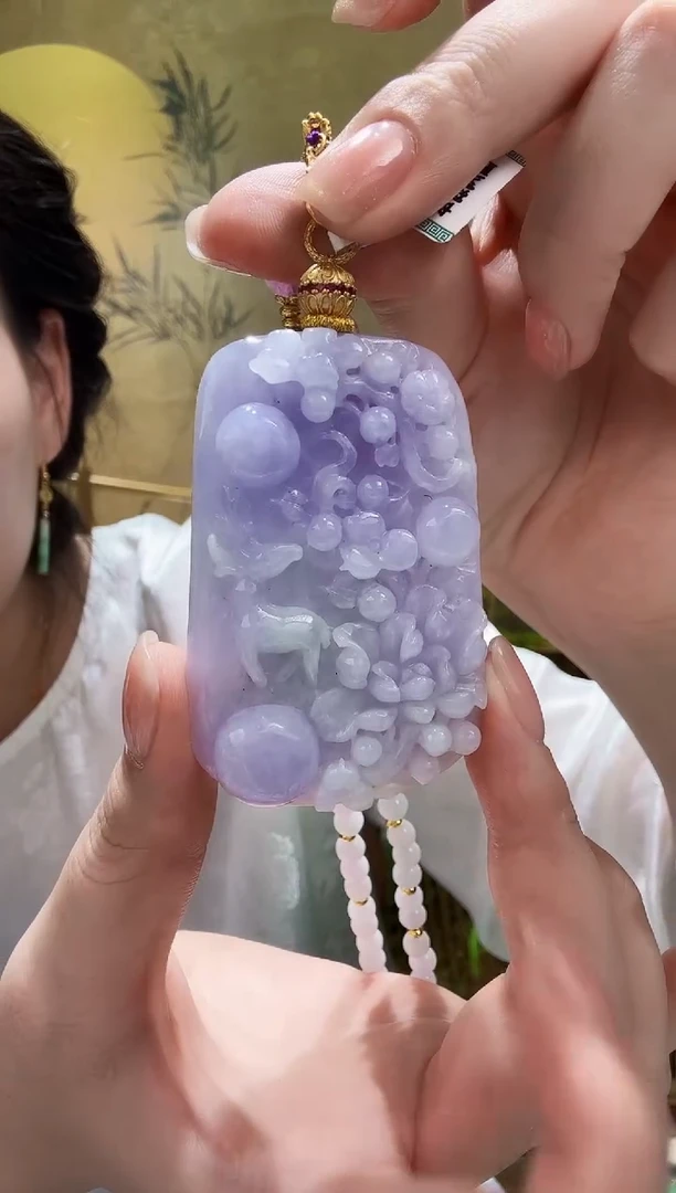 颈饰未镶嵌翡翠吊坠