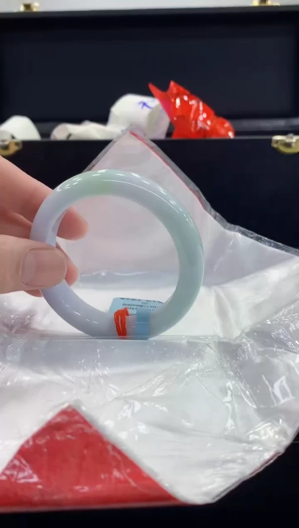 未镶嵌手镯翡翠翡翠手镯