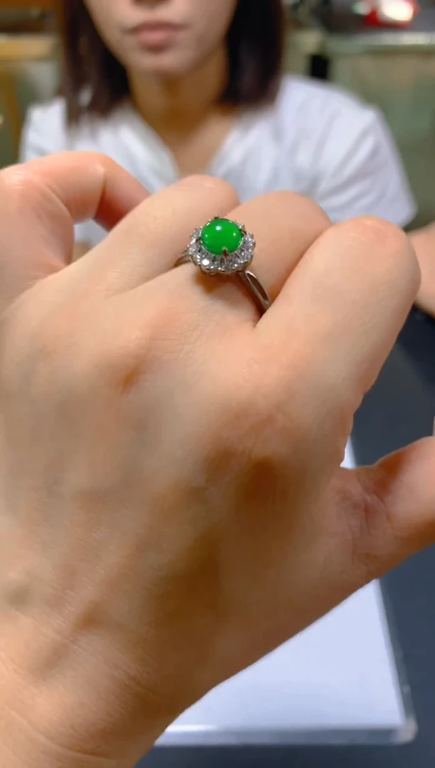 未镶嵌戒指翡翠多样性发一