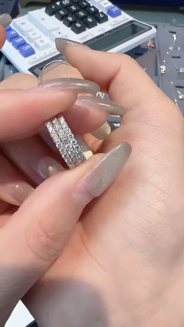 【闪购商品】钻石戒指/指环18K金镶嵌多样性发一