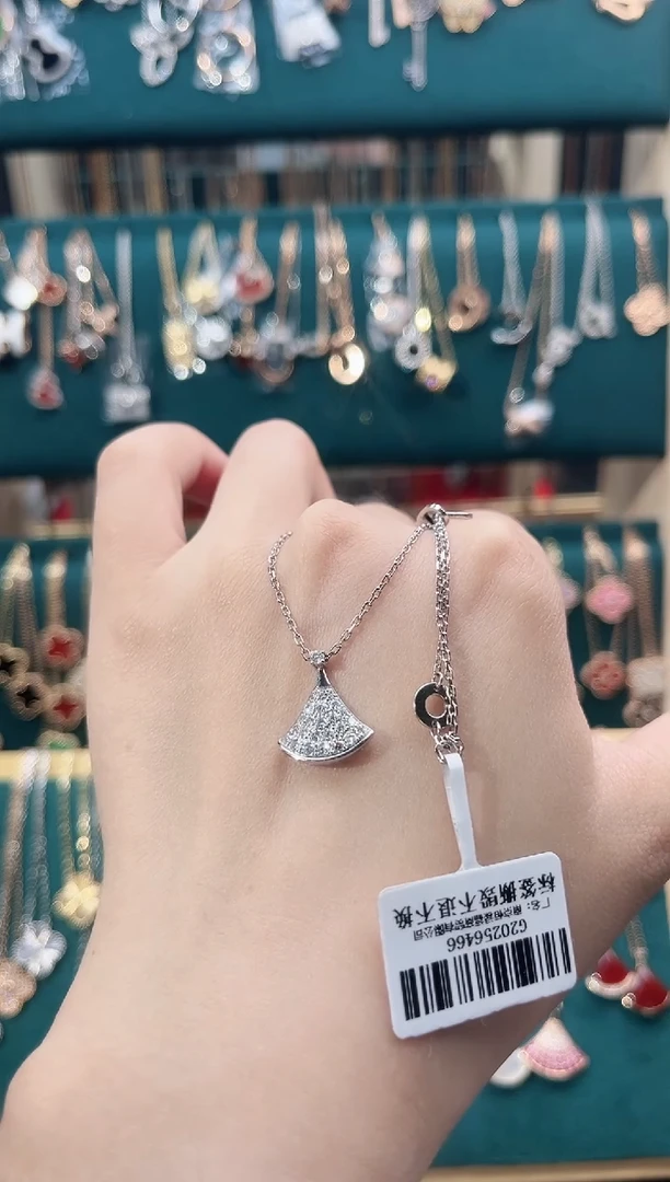 颈饰钻石18K金镶嵌18K金镶嵌钻石 K白 裙子