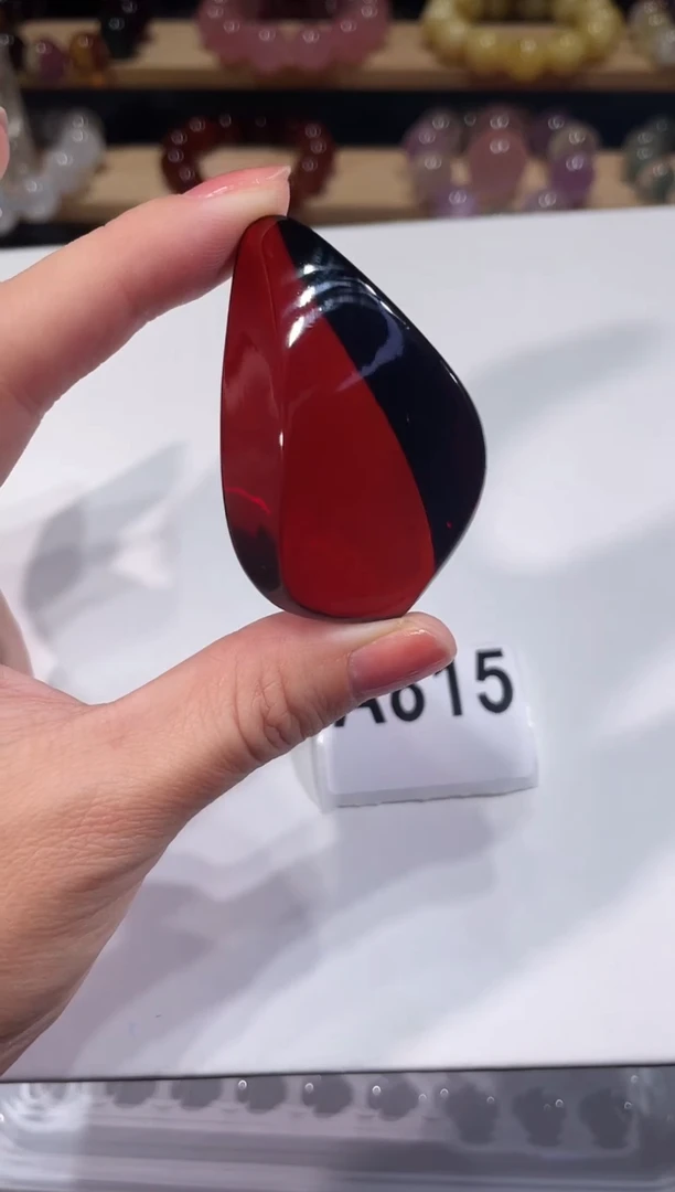 手链血珀未镶嵌A815血珀水滴