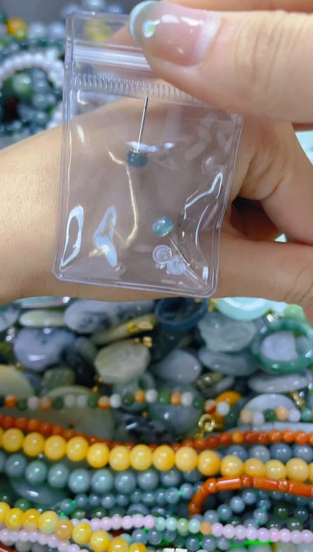 翡翠未镶嵌颈饰/T/翡翠A货,一件也是批发价