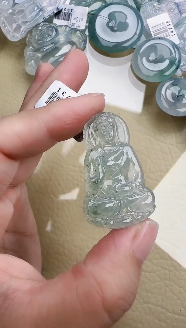 翡翠未镶嵌颈饰缅甸翡翠a货