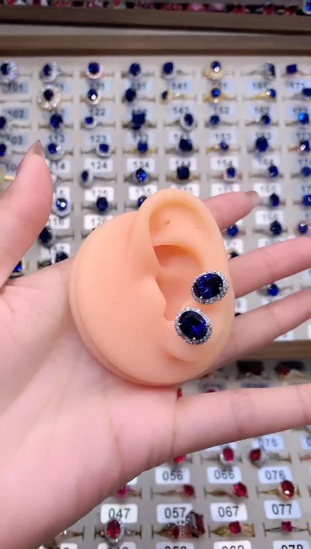 蓝宝石耳饰银S925镶嵌810白