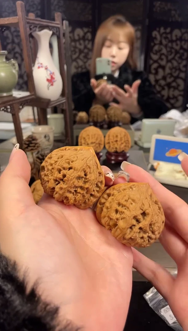 【闪购商品】文玩核桃把件官帽50尺-