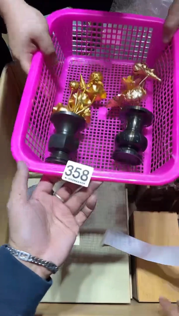 瓷片天****云358............