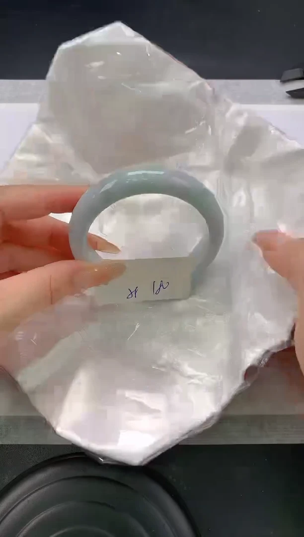 翡翠手镯未镶嵌23