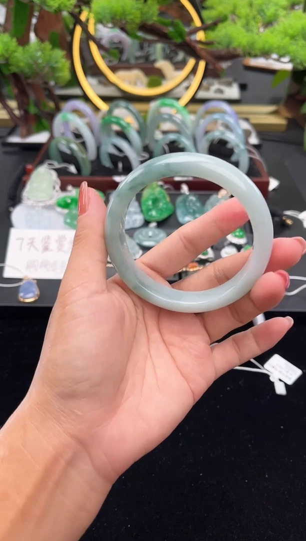 未镶嵌手镯翡翠手镯