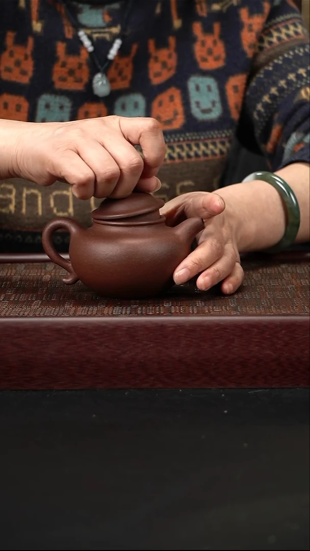茶壶紫砂ld底槽青莲子