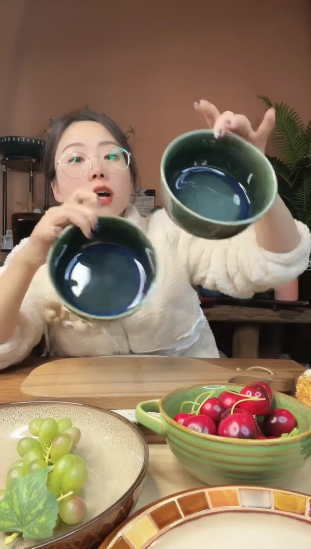 陶瓷5.7英寸翠绿色碗 2件 微瑕疵