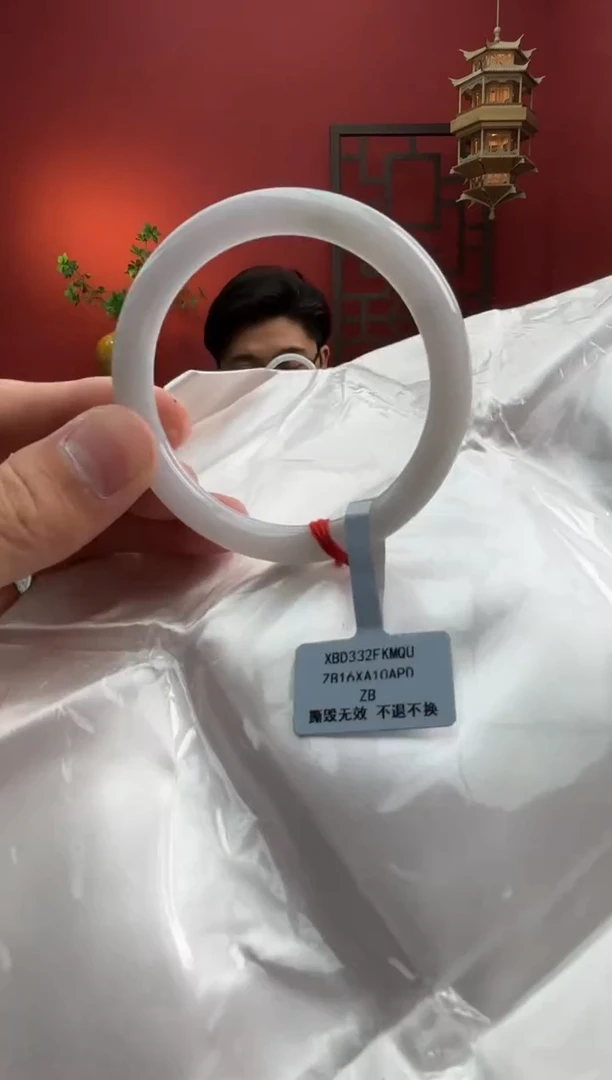 未镶嵌手镯（圆镯）翡翠翡翠手镯10