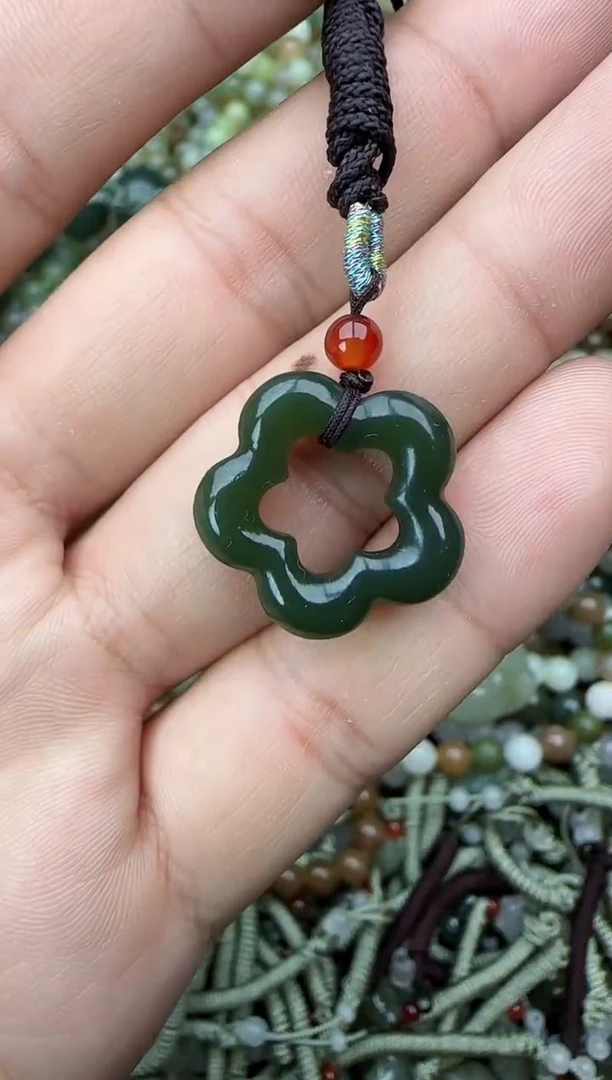 颈饰未镶嵌和田玉拍一发一