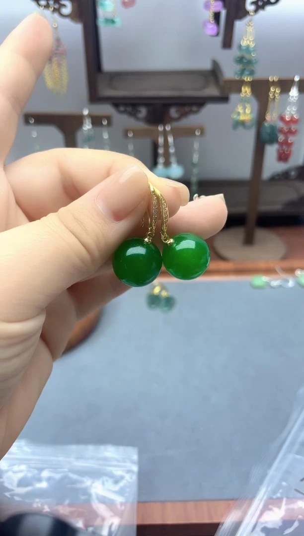 银S925镶嵌翡翠耳饰821000