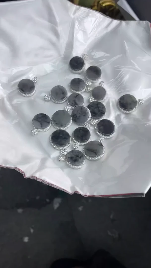 【闪购商品】翡翠挂件未镶嵌砍价王/619036/配皮绳/多样性发一