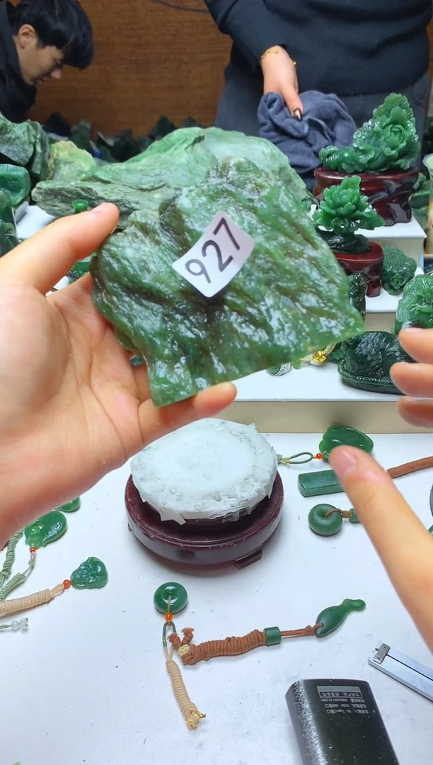 未镶嵌和田玉摆件1