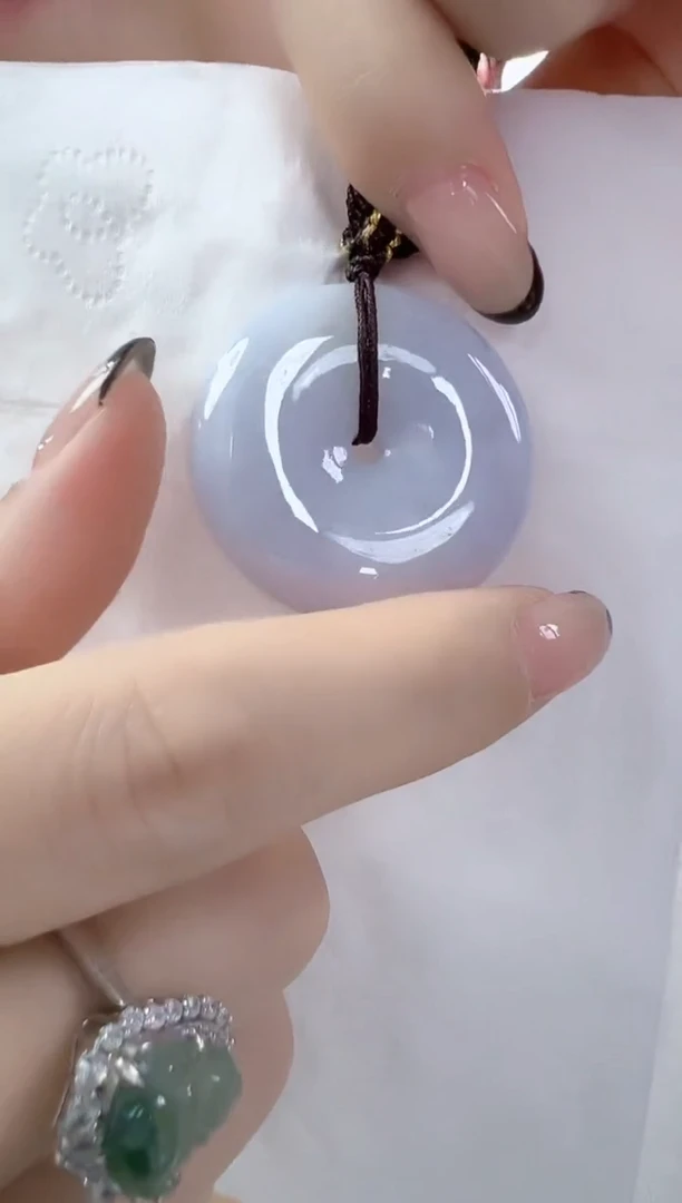 颈饰未镶嵌翡翠孤品平安扣