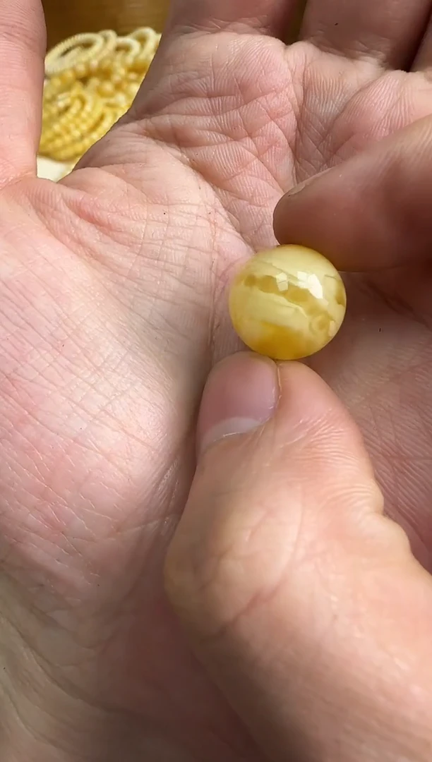 蜜蜡未镶嵌珠宝奇石微瑕