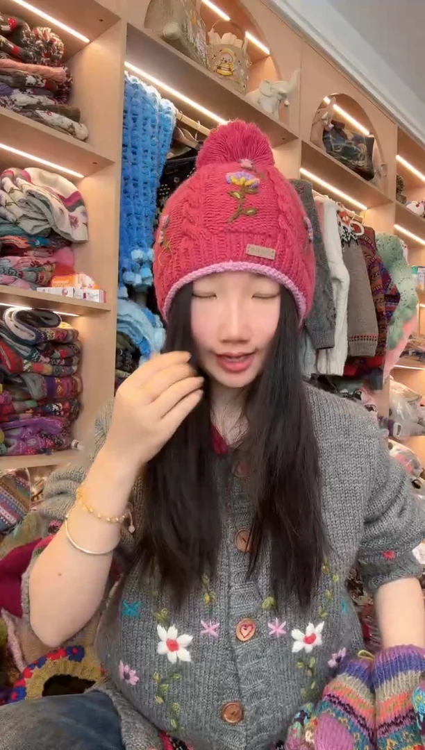 羊毛美利奴玫紫色玫瑰单球帽