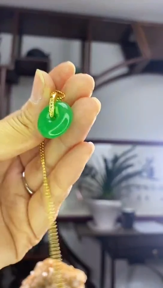 吊坠(赠链)未镶嵌翡翠X20阳绿平安扣