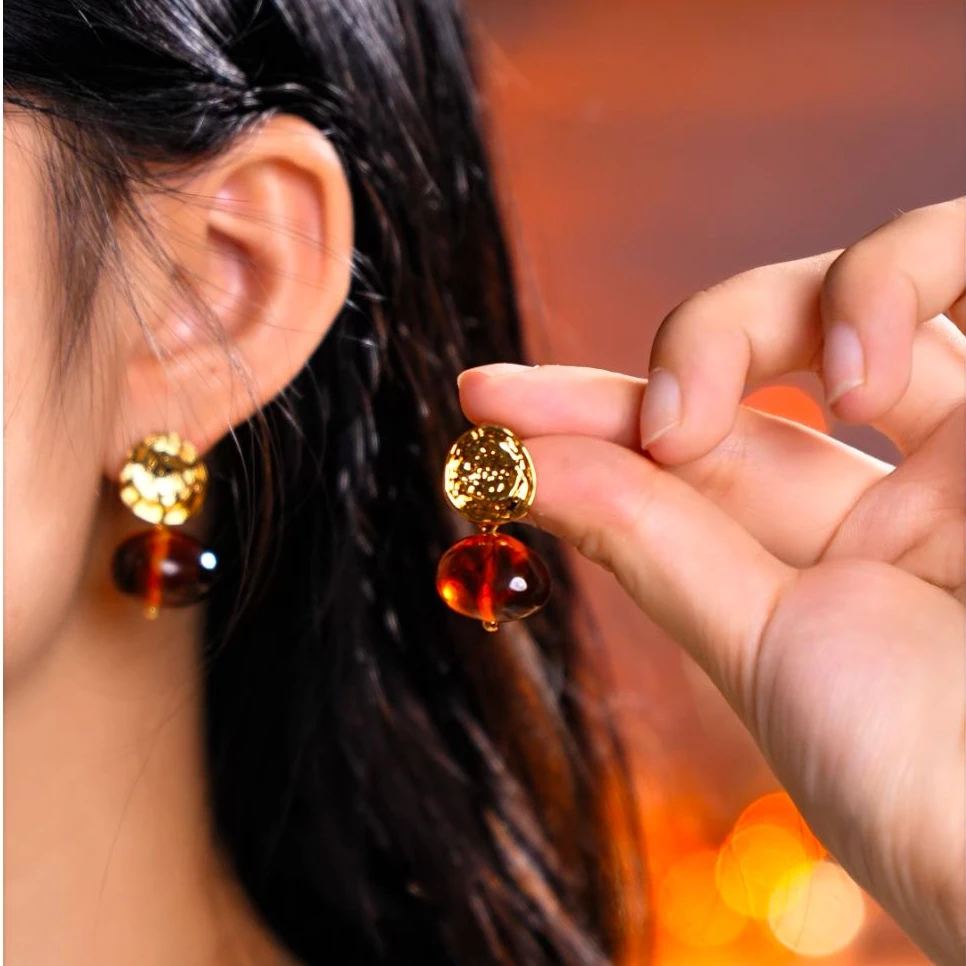 铜合金树脂耳饰 美拉德秋冬琥珀色耳坠耳环小众设计轻奢法式复古