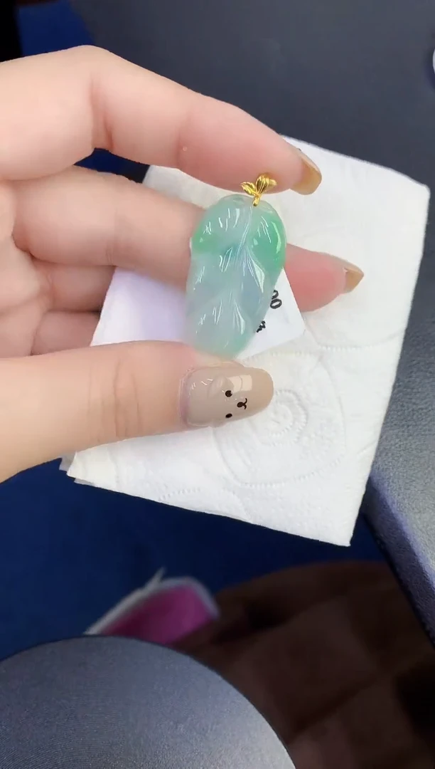 颈饰18K金镶嵌翡翠缅甸天然翡翠A货