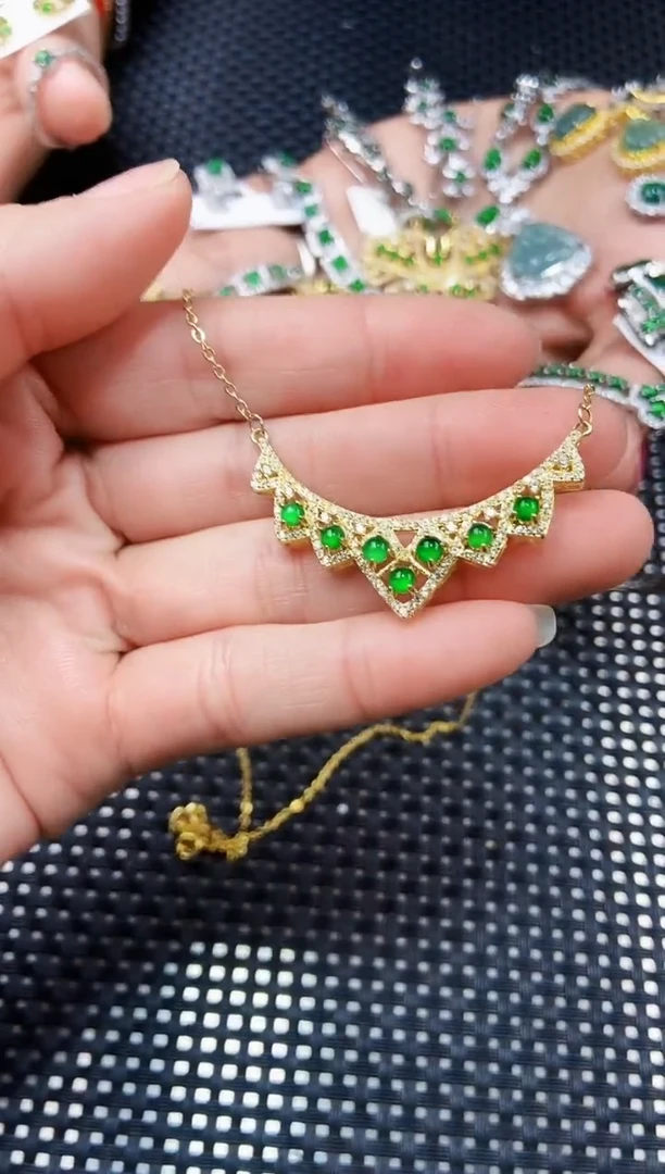 【闪购商品】翡翠颈饰未镶嵌11111111111