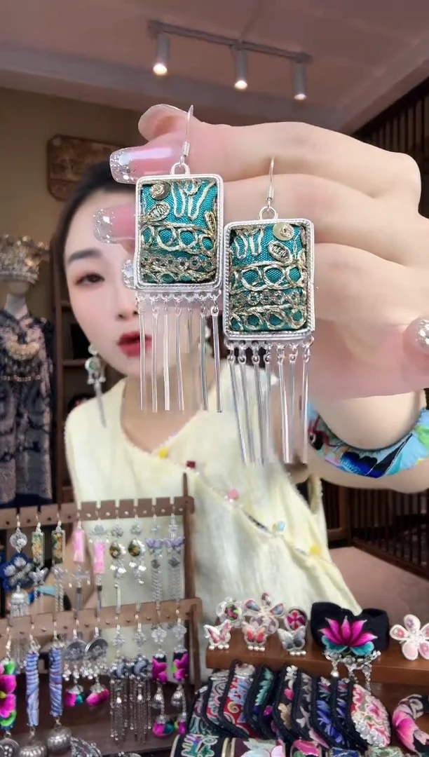 刺绣非遗刺绣民族风饰品