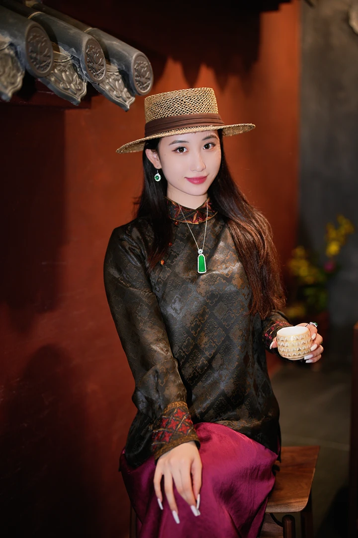 蓝大【​灵飞】新中式桑蚕丝上衣5587