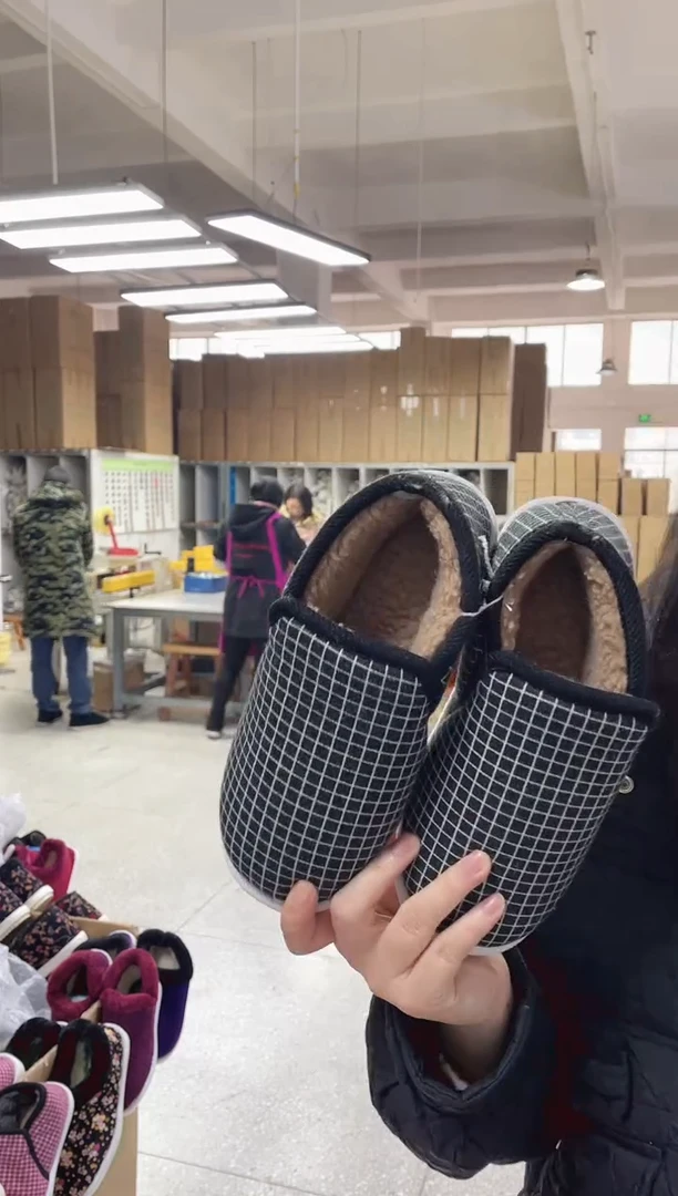 3-15黑格子棉鞋37码