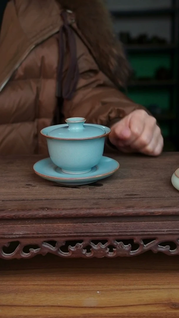 杯天蓝釉三才小元宝盖碗