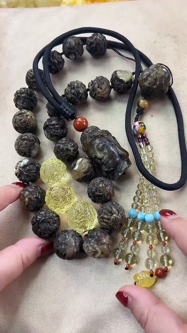 未镶嵌颈饰琥珀项链