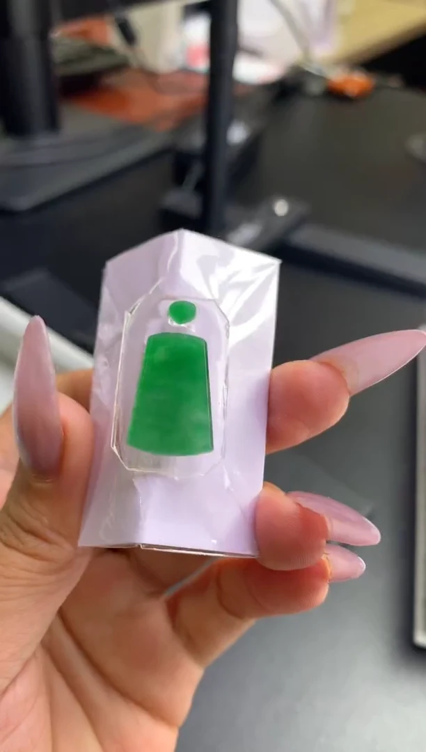 定制翡翠未镶嵌翡翠