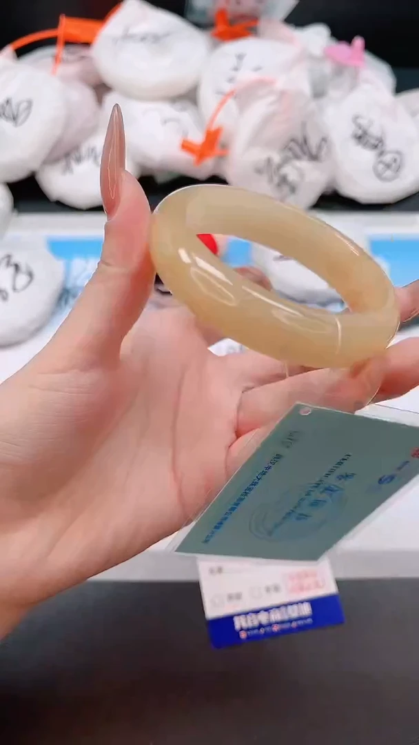 未镶嵌手镯石英质玉9W80-56